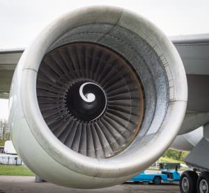Turbo Boeing 747. Milieu moet groen of blauw zijn, maar we vliegen door.